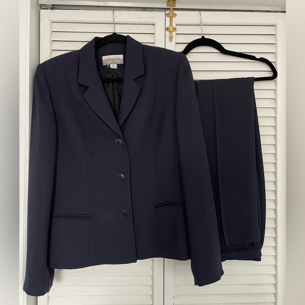 Casual Corner Navy Pant Suit